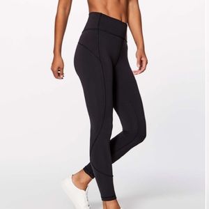 Black “In Movement” Everlux